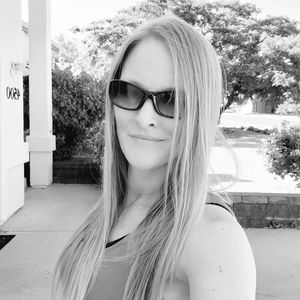 Meet your Posher, Kelli